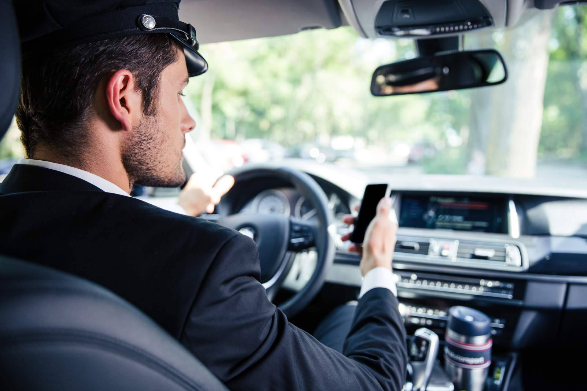 Taxi Málaga Airport Charly transfer 24 hours dispone de un servicio transfer y taxi en Málaga
