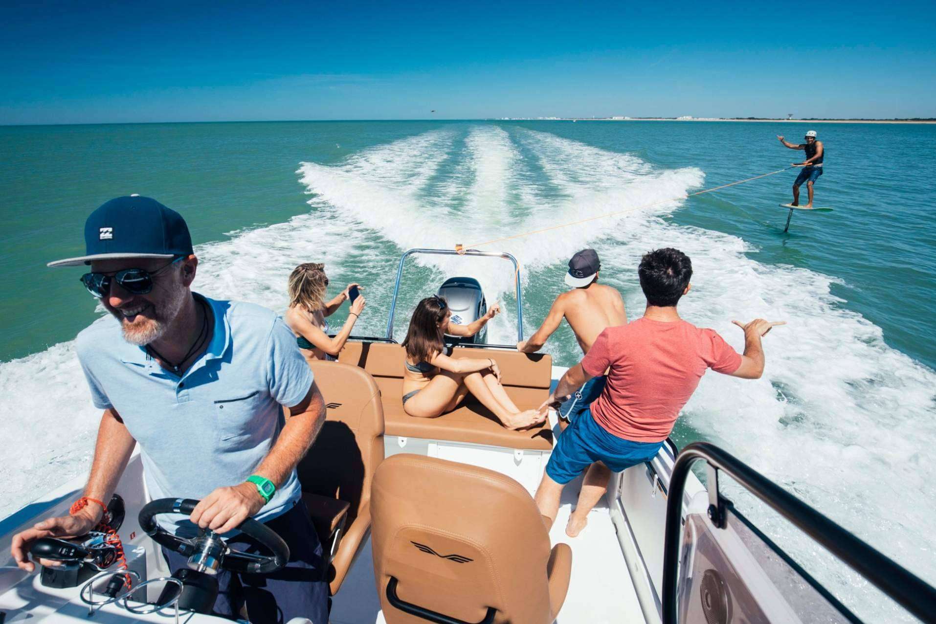 Alquiler barco La Manga con el servicio de Marina Center