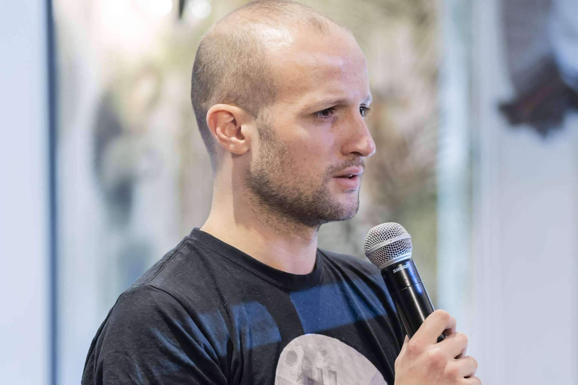 El boom de Oscar Silva, un emprendedor que ha pasado de ser completamente desconocido a ser un referente en el sector del marketing y las criptomonedas