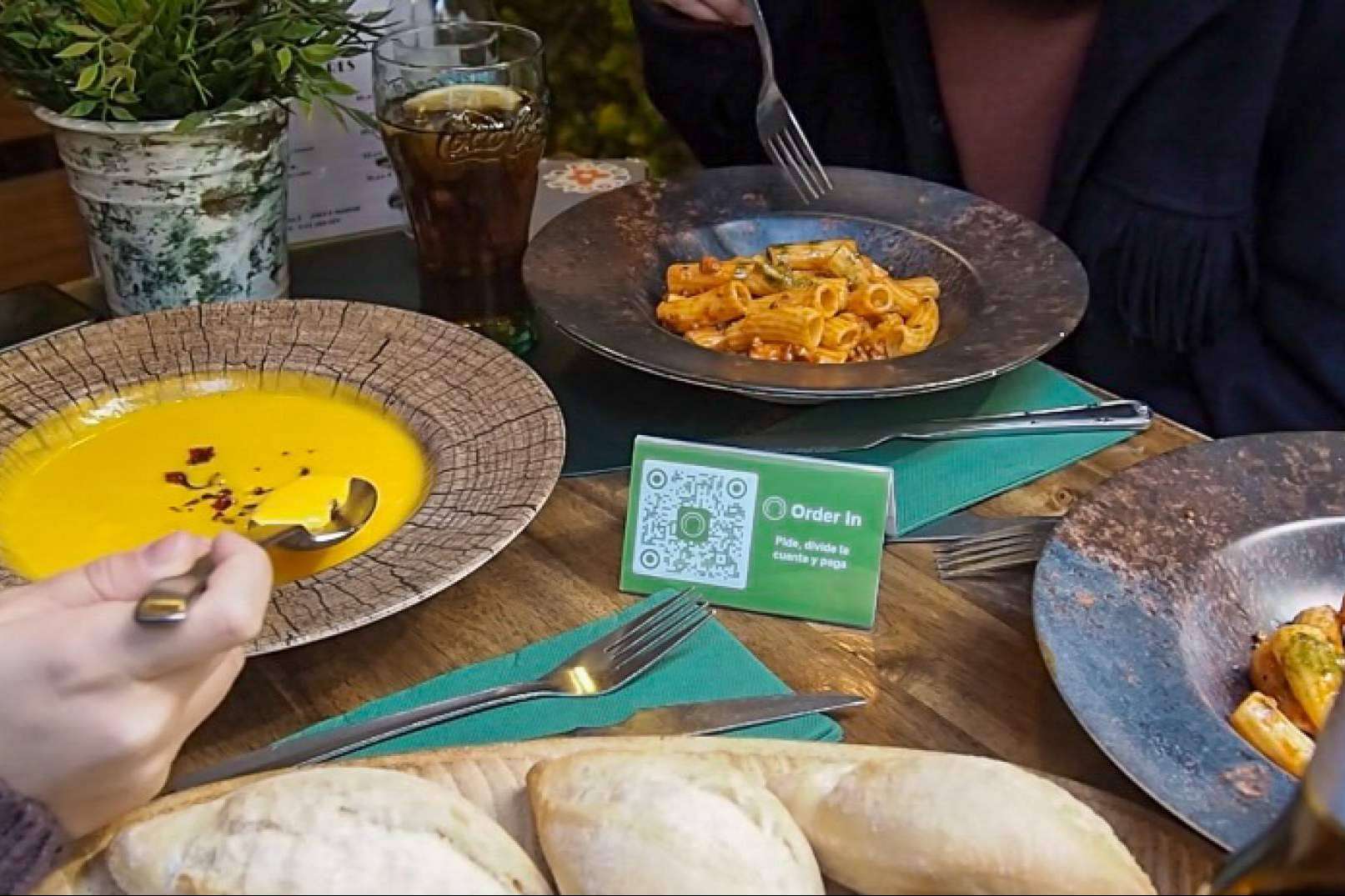 La nueva manera de pedir y pagar con el móvil en restaurantes con Order In