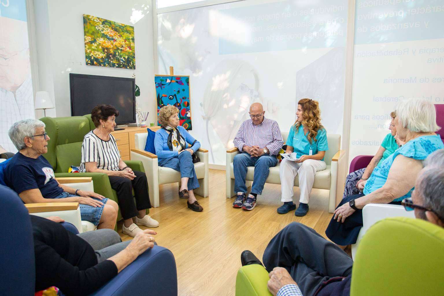 Salus Mayores, los centros de día para mayores que brindan atención y rehabilitación