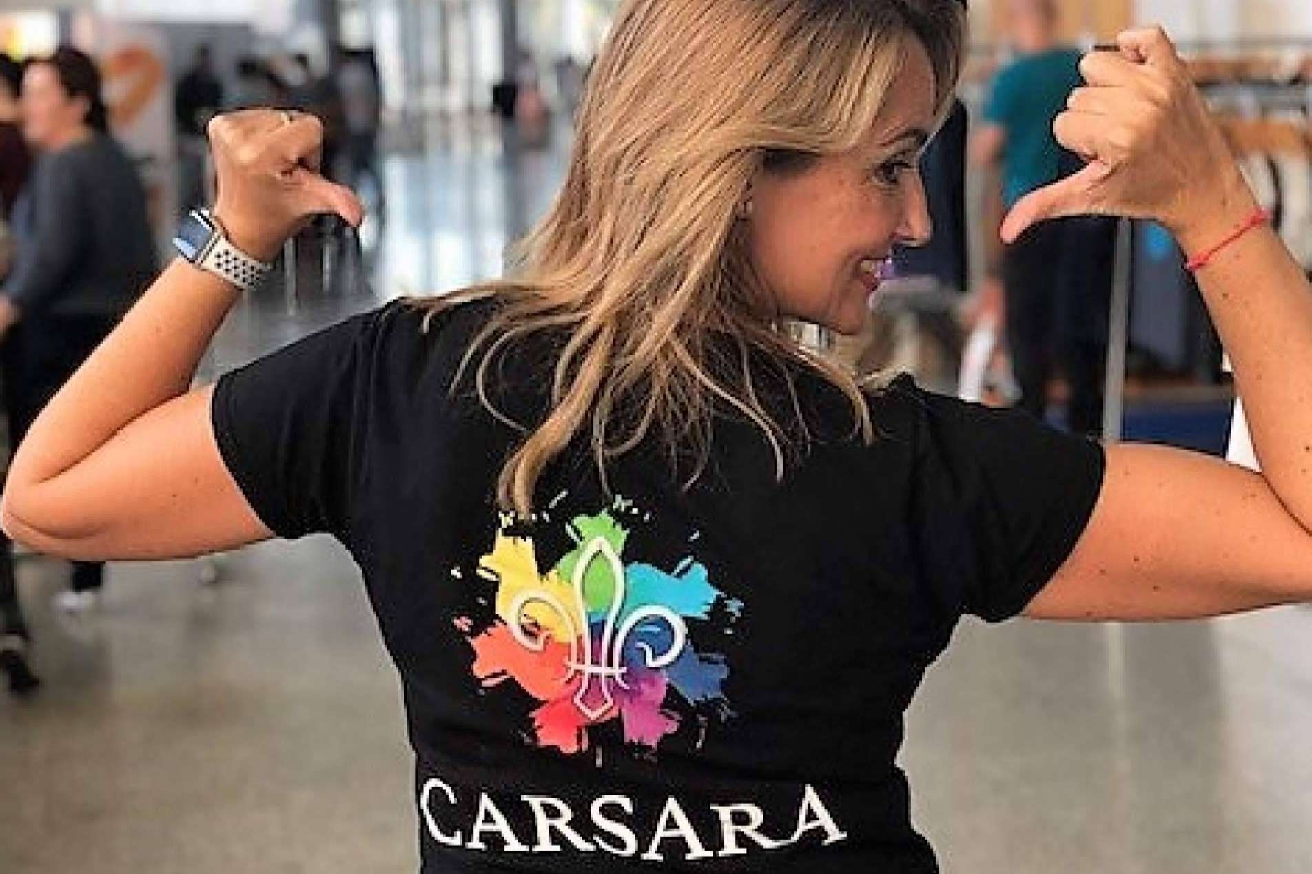 Gestionar el cambio de la mano de la profesional Carmen Sales