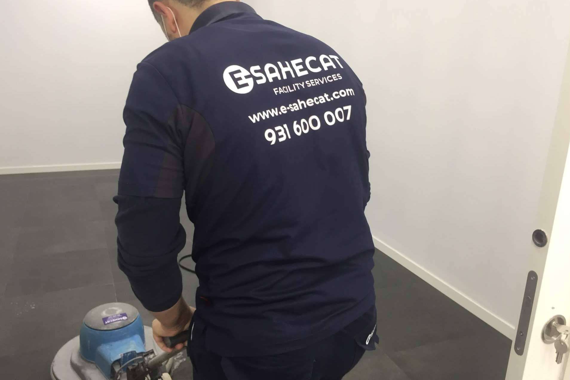 Soluciones eficaces y profesionales gracias a la empresa de limpieza E-SAHECAT