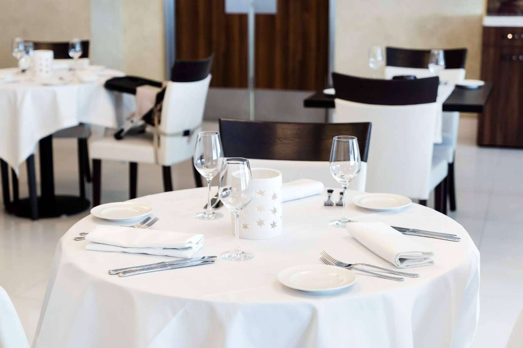 Elegir el mejor mantel para un restaurante gracias a SM Decoración