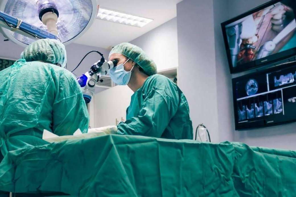 Oral Surgery Tube, la mayor plataforma de habla hispana y la única que emite cirugías en directo