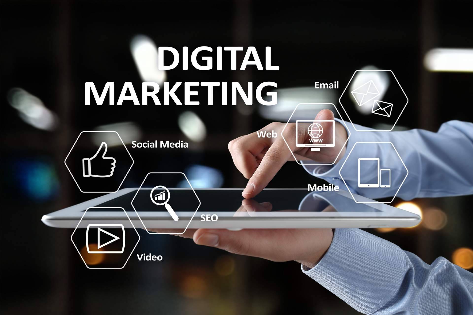 La importancia de tener las redes sociales al día para un negocio