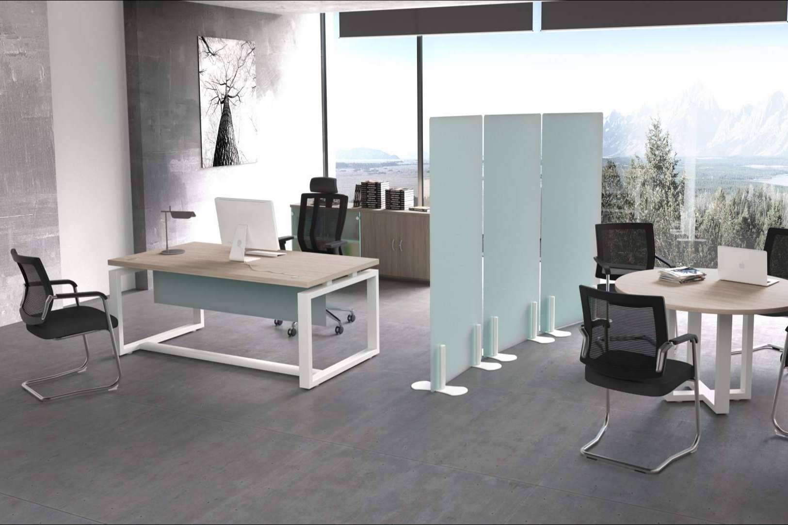 Uso de biombos modulares para la separación de espacios de trabajo en oficinas