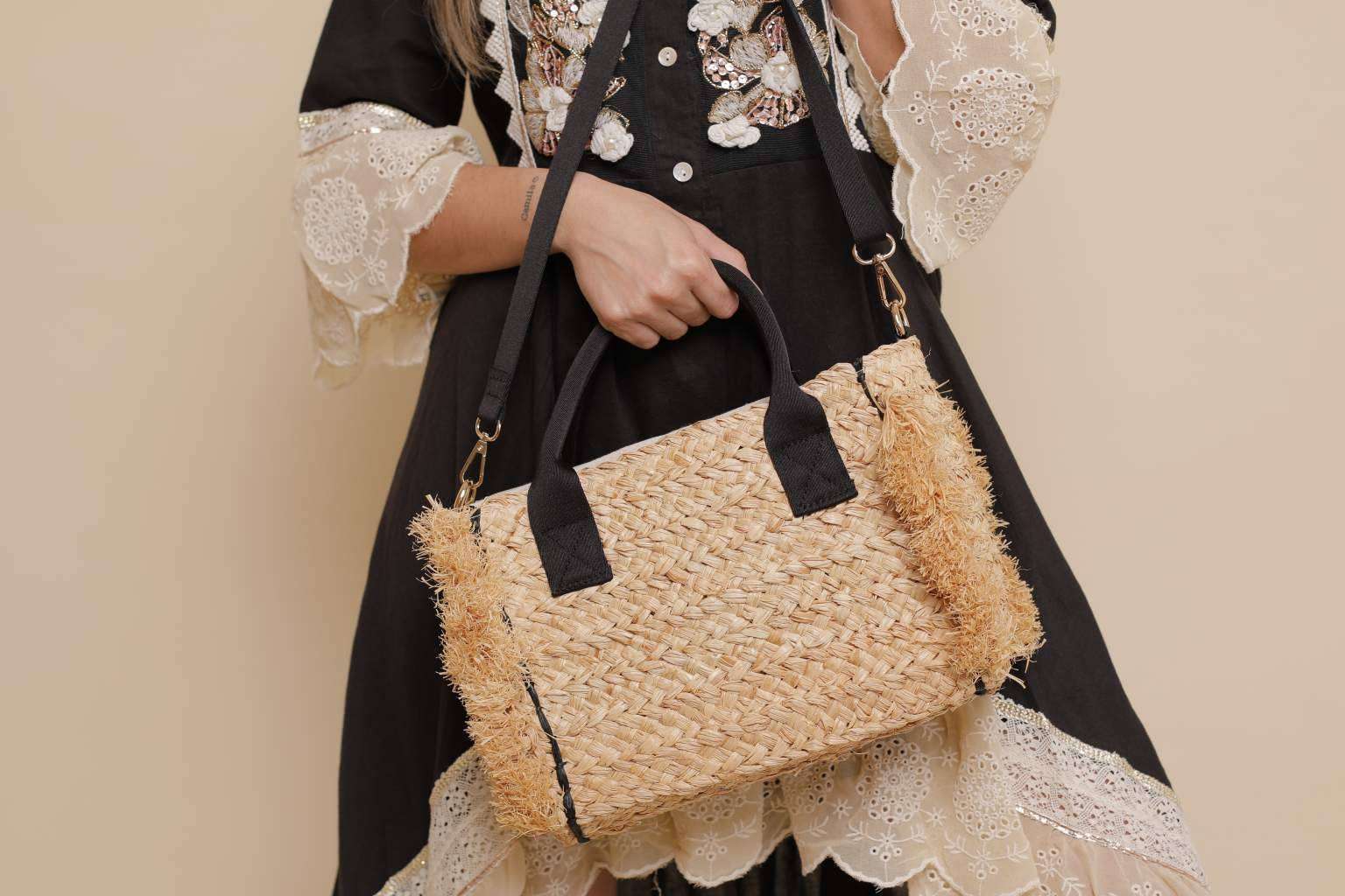 Grecca By Mia permite comprar capazos con todas las tendencias en bolsos de playa 2022