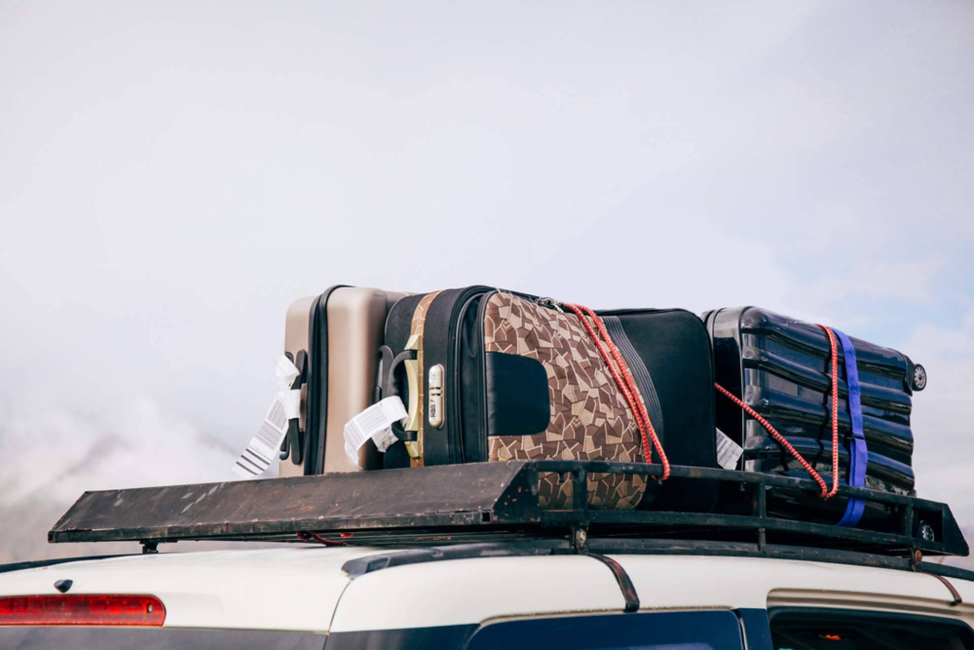 Menabo y sus barras de techo para coches permiten viajar con todo el equipaje necesario