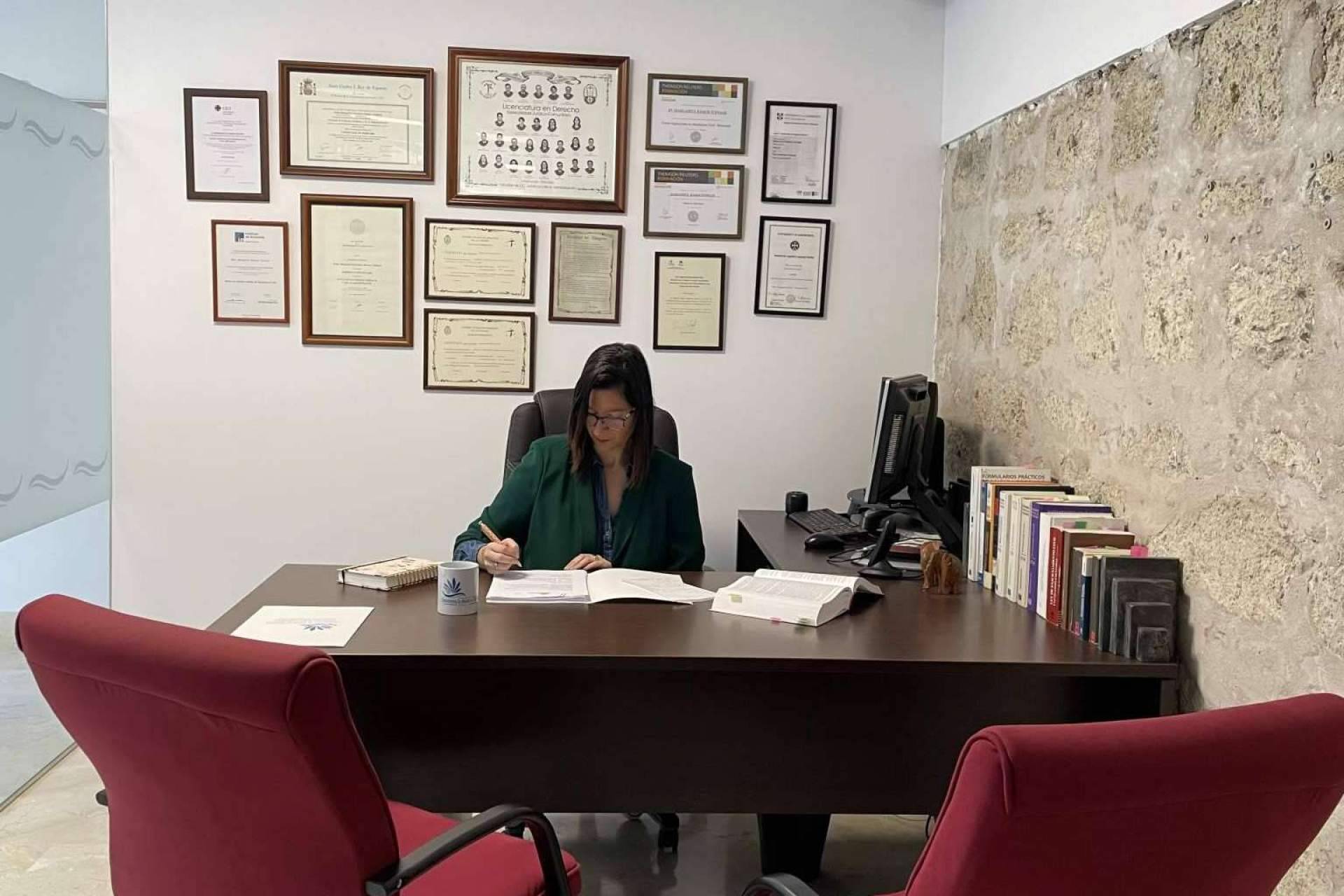 Ante las demandas bancarias por el incumplimiento de pago de su tarjeta de crédito, Cancelamos tu Deuda en Canarias defiende los intereses de sus clientes