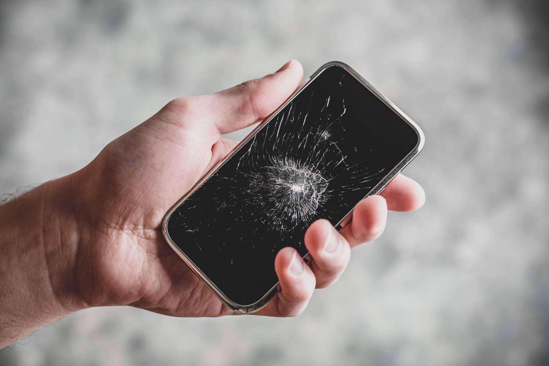 El por qué de la calidad de las pantallas de iPhone y las razones por las que deben ser reparadas por profesionales, por Reparar Ordenadores