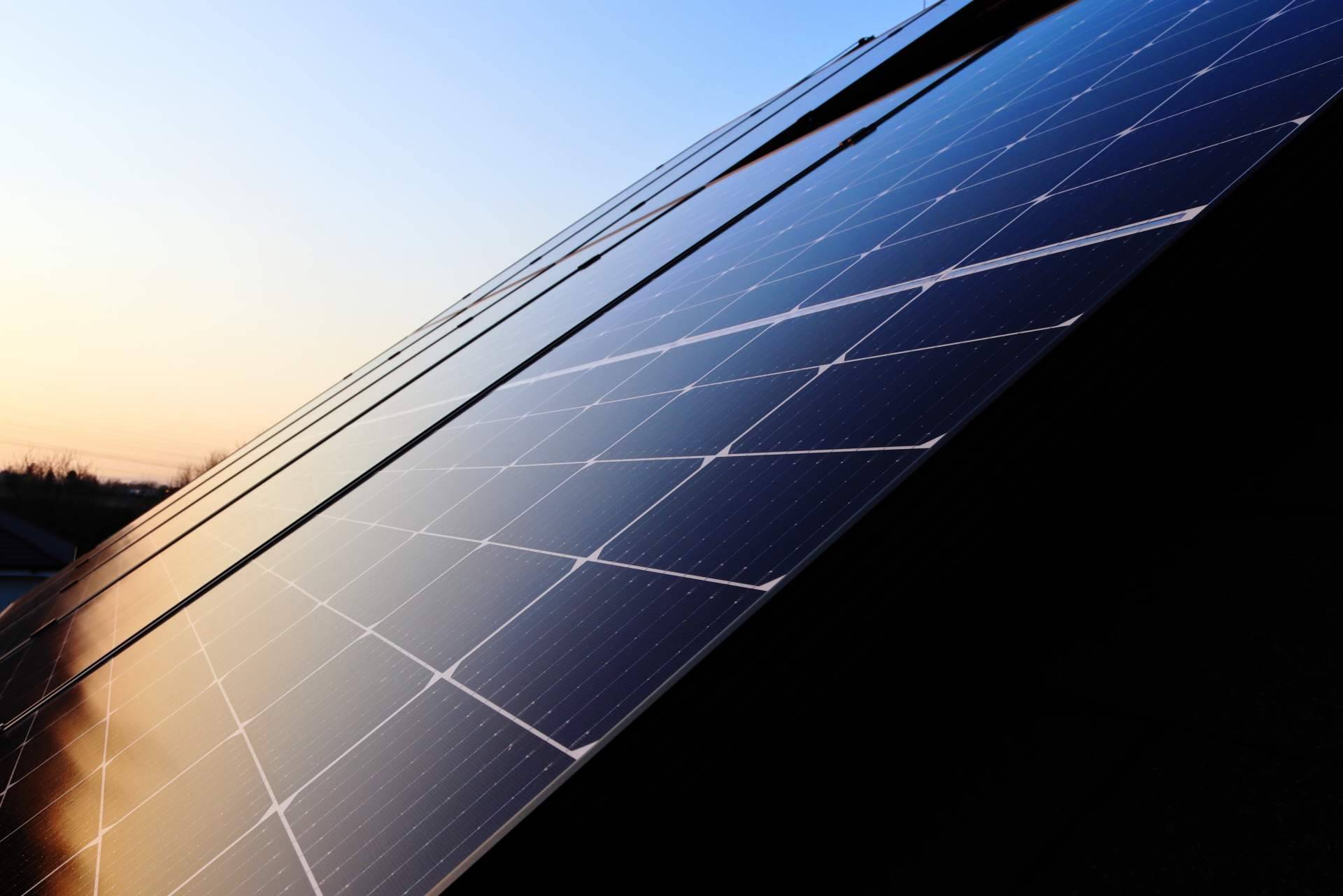 Ingeniería MASRED se encarga de la instalación de paneles solares en una comunidad de vecinos