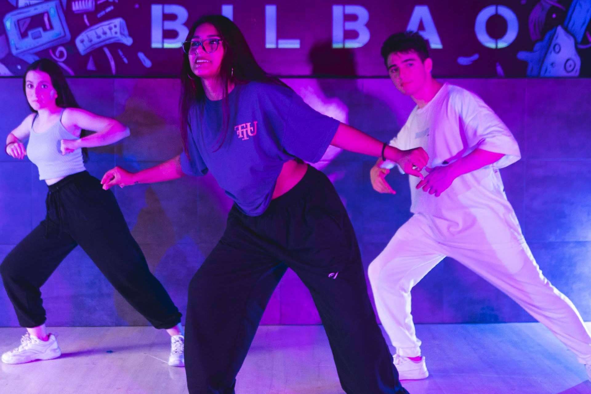 La última moda en estilos de baile de la mano de la escuela de danza DENA BILBAO