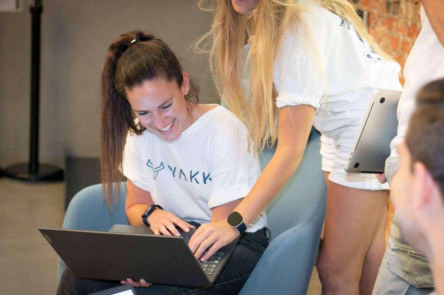Yakk, la empresa con uno de los rentings tecnológicos más flexibles del mundo, ofrece tecnología punta sin ataduras a las empresas
