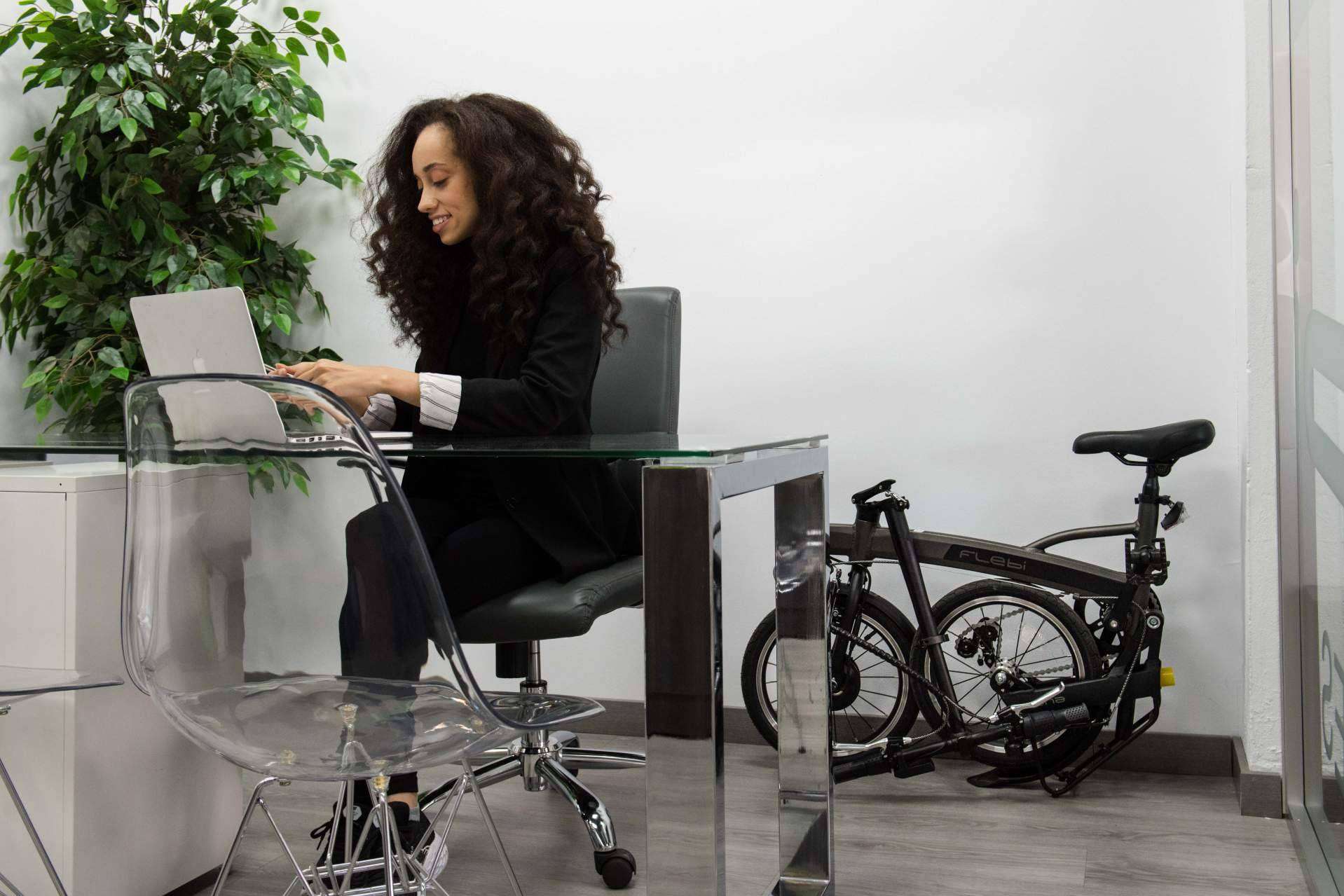 El nuevo servicio de Urbing, renting de bicicletas eléctricas y patinetes eléctricos