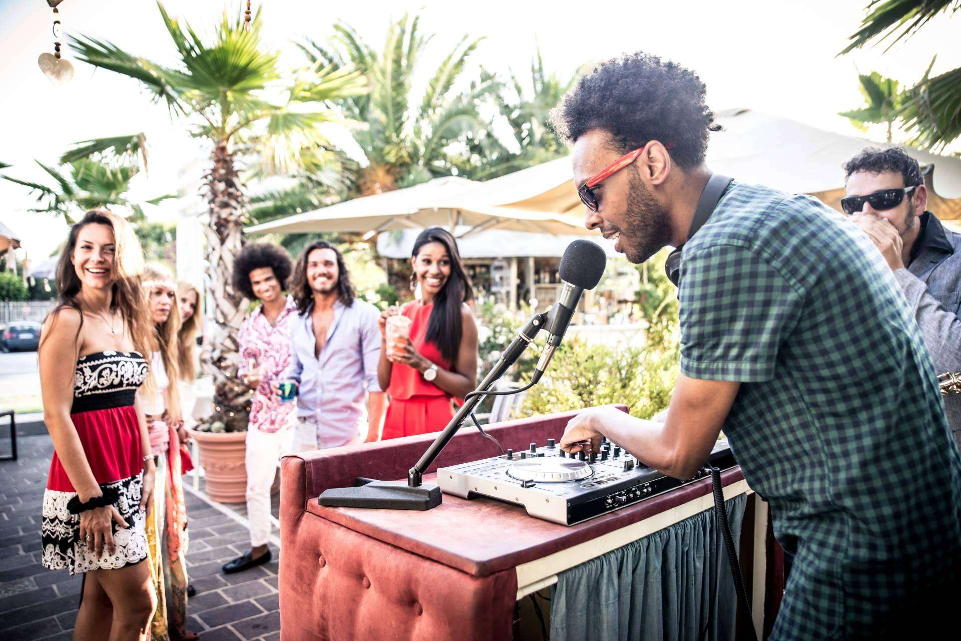 La trayectoria musical del DJ para eventos DJ Paco Gomez