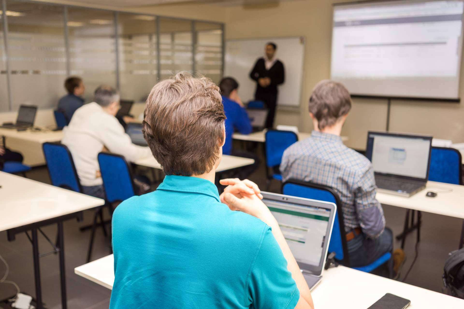 ¿Qué ventajas aporta cursar un Máster en Project Management PMP?, por IOE Business School
