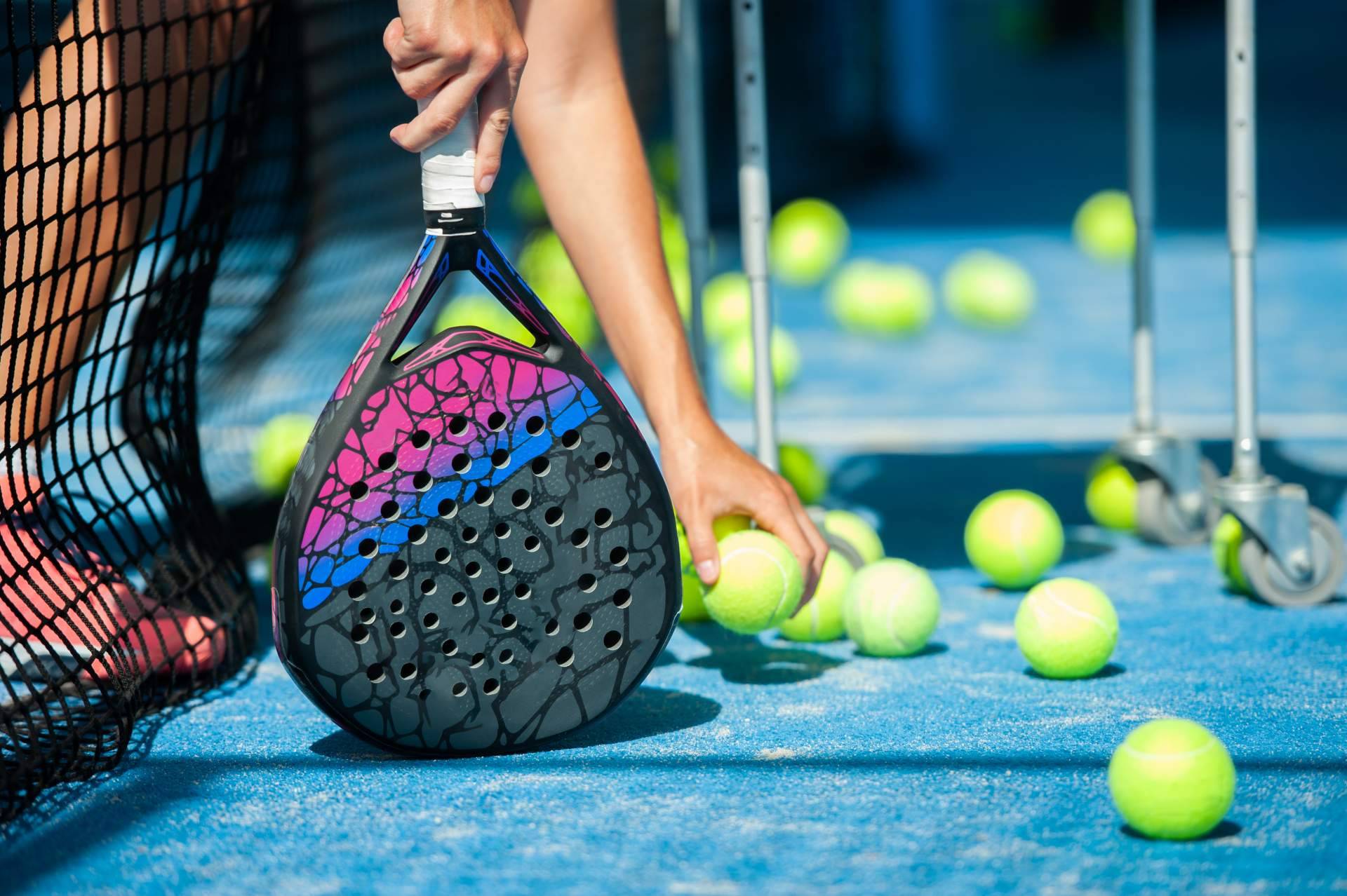 Entre todas las edades, el pádel se ha convertido en un deporte en tendencia, con SPORT AND TREND