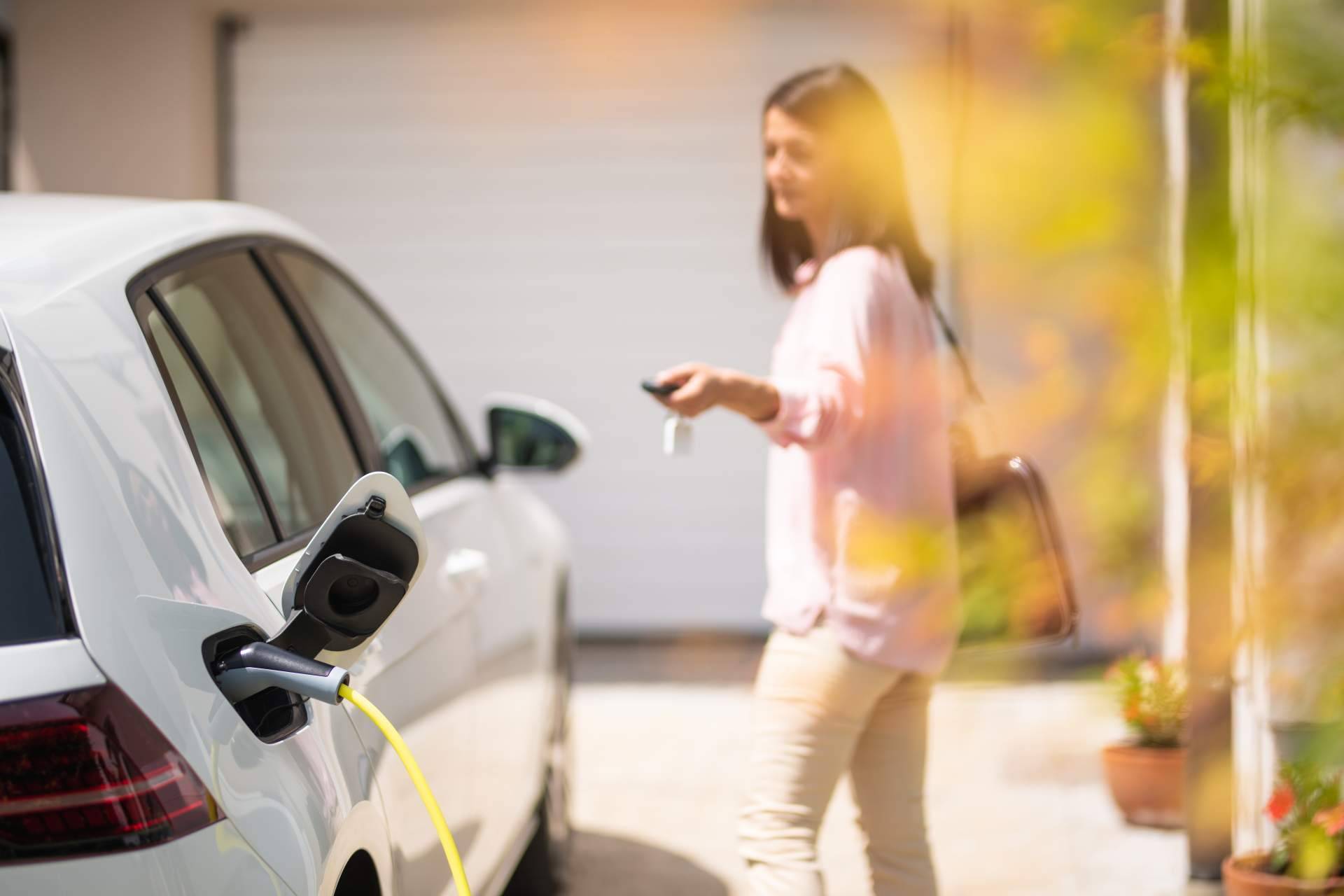 Smart Wallboxes permite cargar el coche eléctrico con energía solar