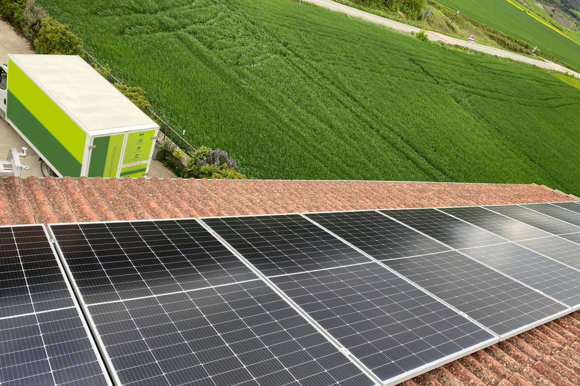 ¿Cuáles son los beneficios del autoconsumo solar?, por SolarTRES60