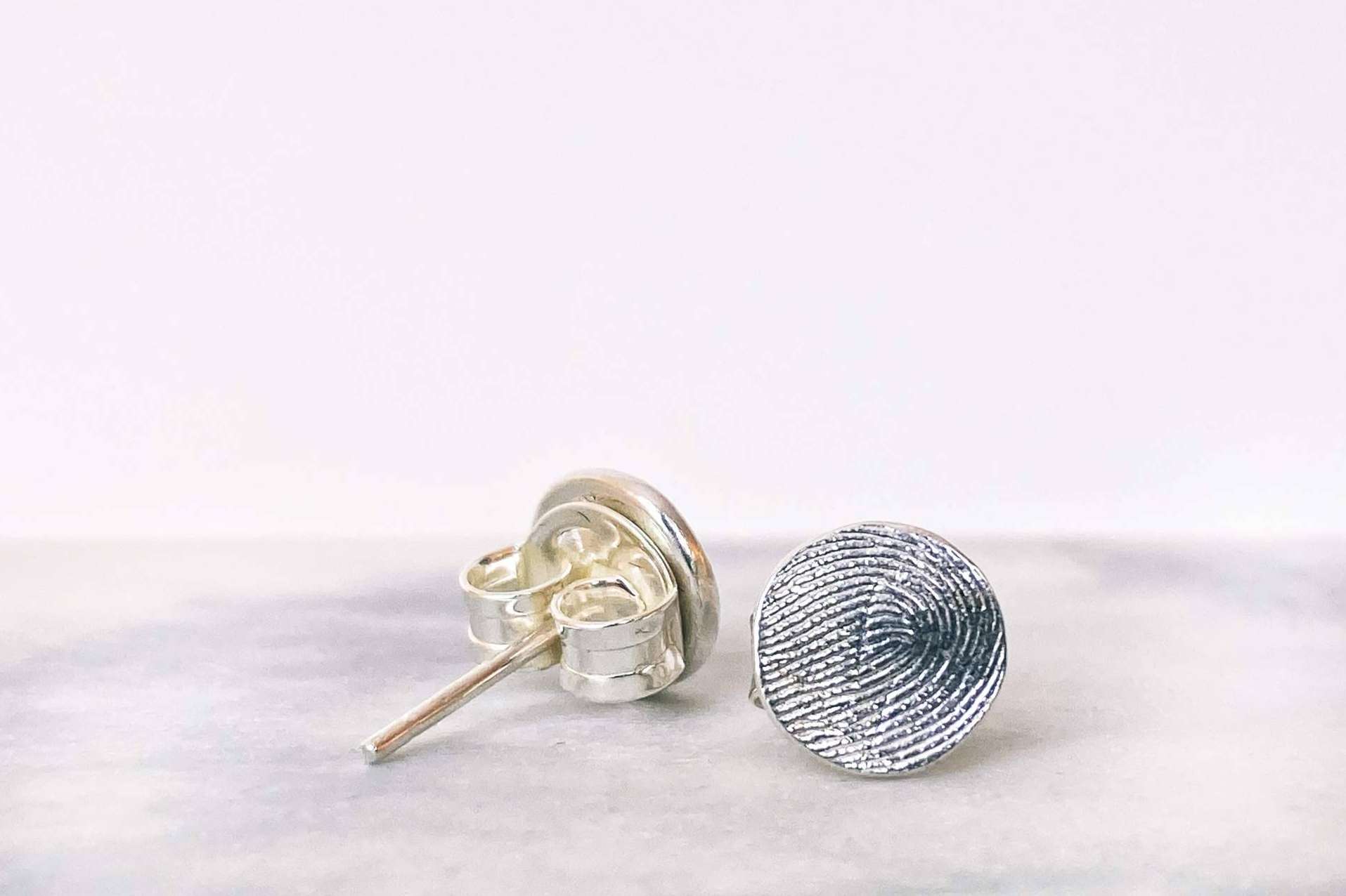 Regalar amor, joyas personalizadas con la huella grabada, por Dejando Huella Joyas