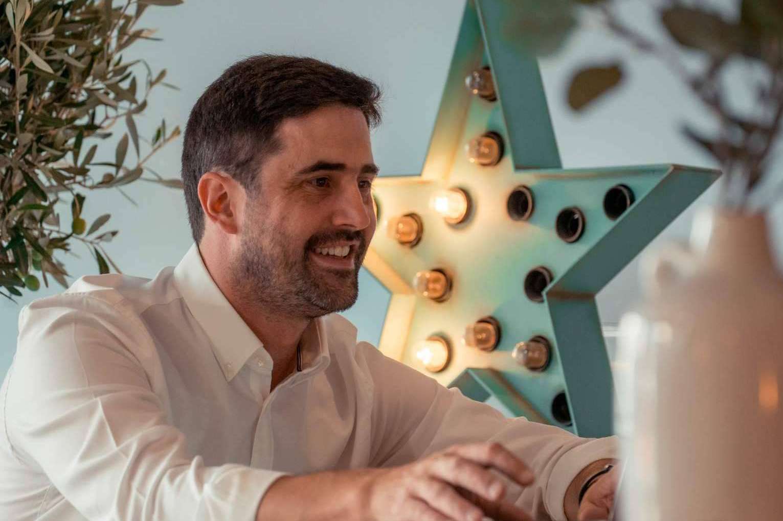 ¿Cómo combatir la falta de personal en hostelería con los servicios de SMquatro?
