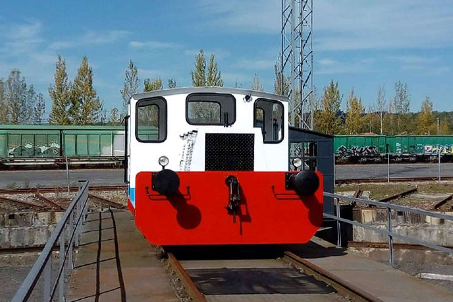 La Fundación del Patrimonio Ferroviario restaura una antigua locomotora de ERCROS