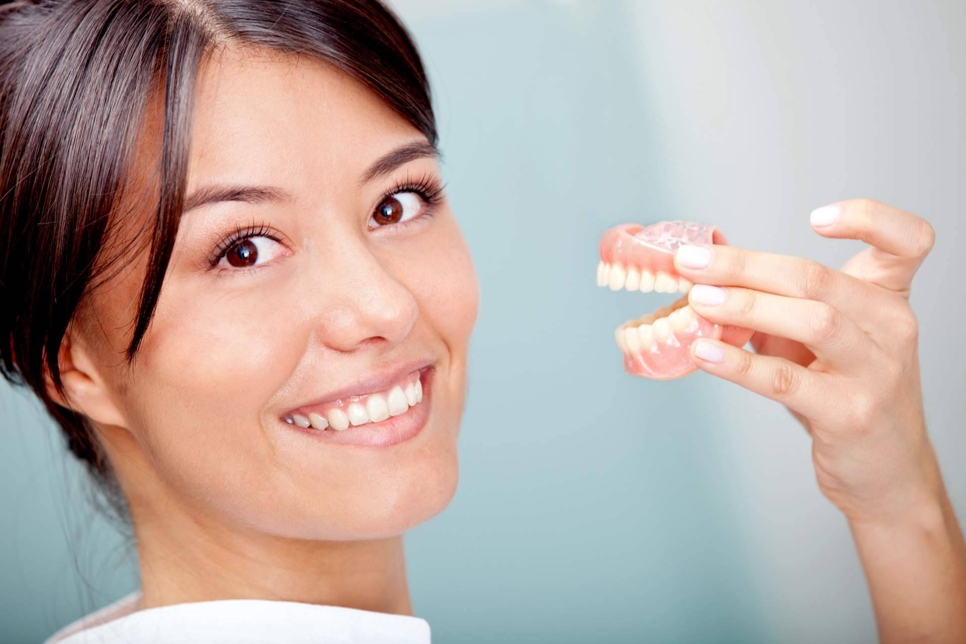 Colocación de prótesis dentales en Córdoba, de la mano de Corporación Dental