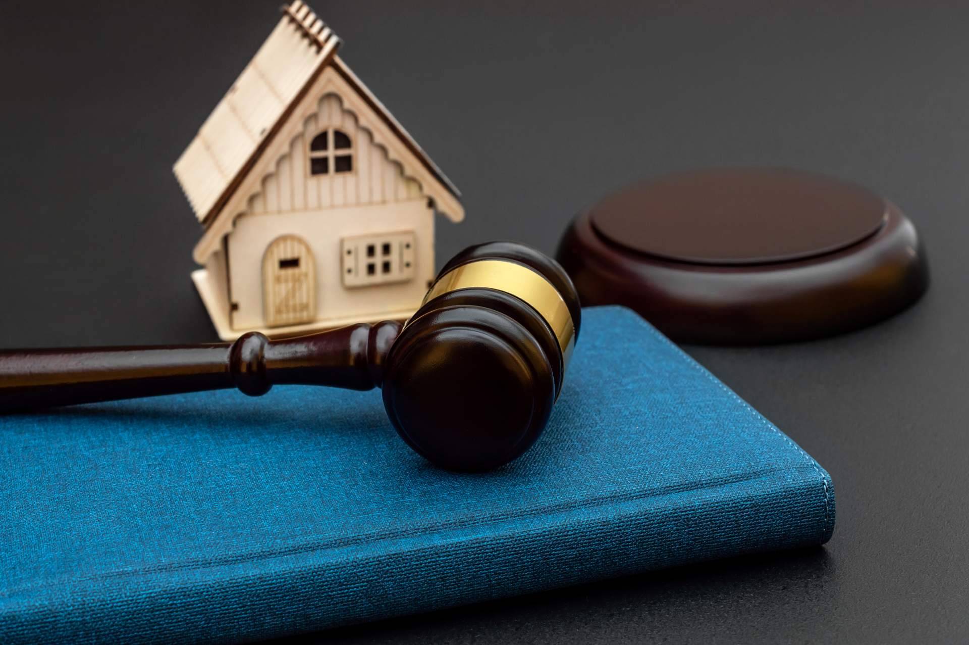 Crece la demanda de profesionales en derecho inmobiliario, por Carlos Baño León
