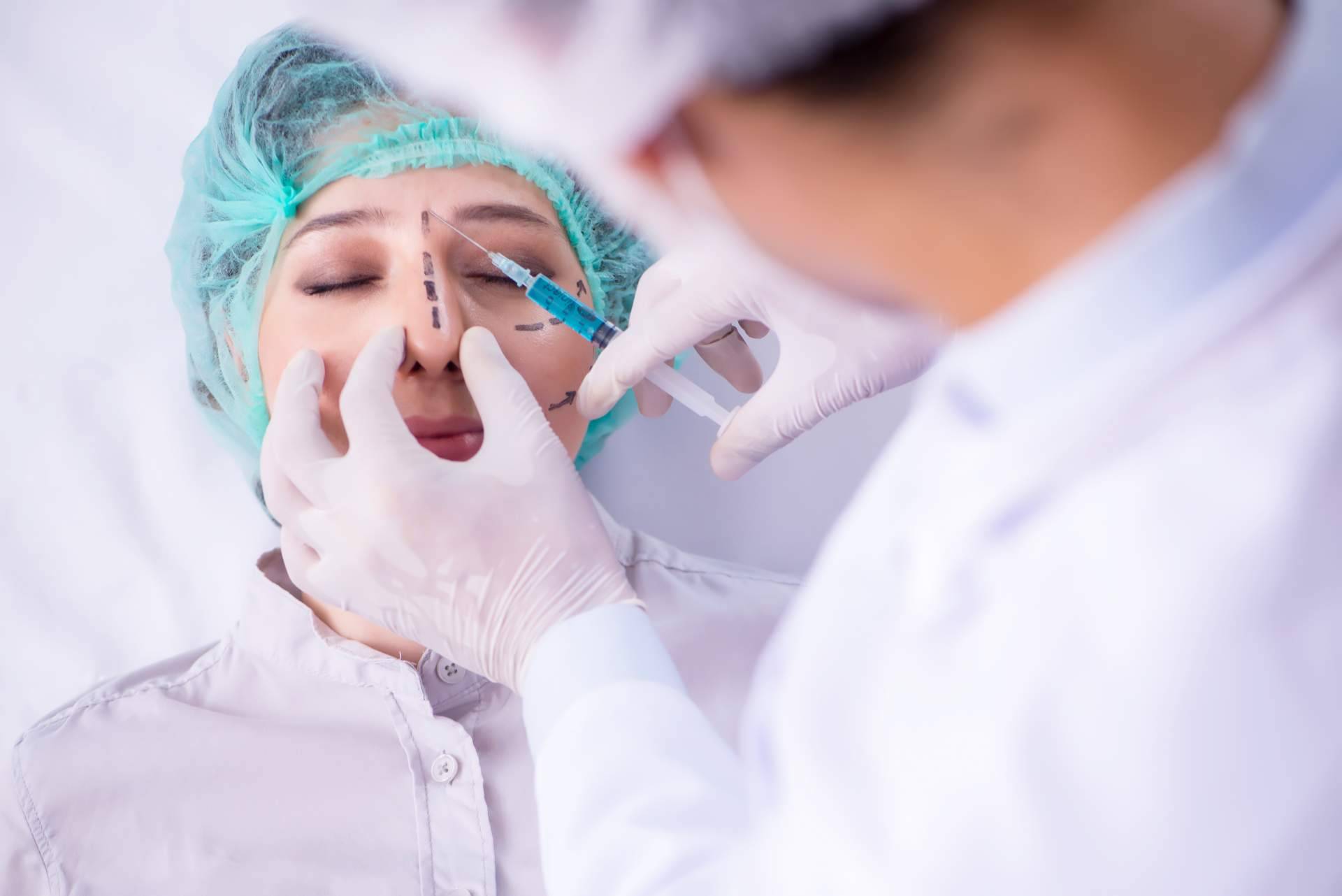 Dr. Jorge Planas explica los beneficios de la rinoplastia ultrasónica