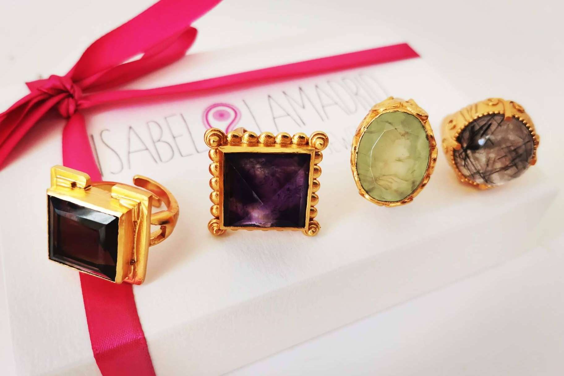 Las joyas con piedras de Isabel Lamadrid, una marca original y elegante
