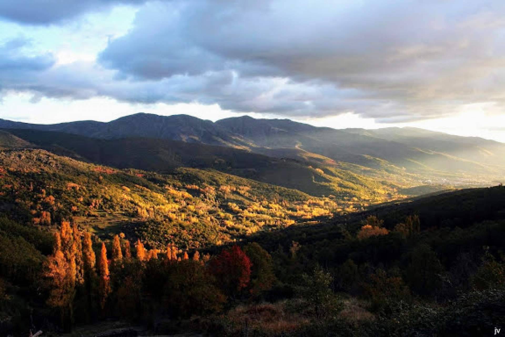 Visitar Baños de Montemayor en el valle del Ambroz, el norte de Extremadura