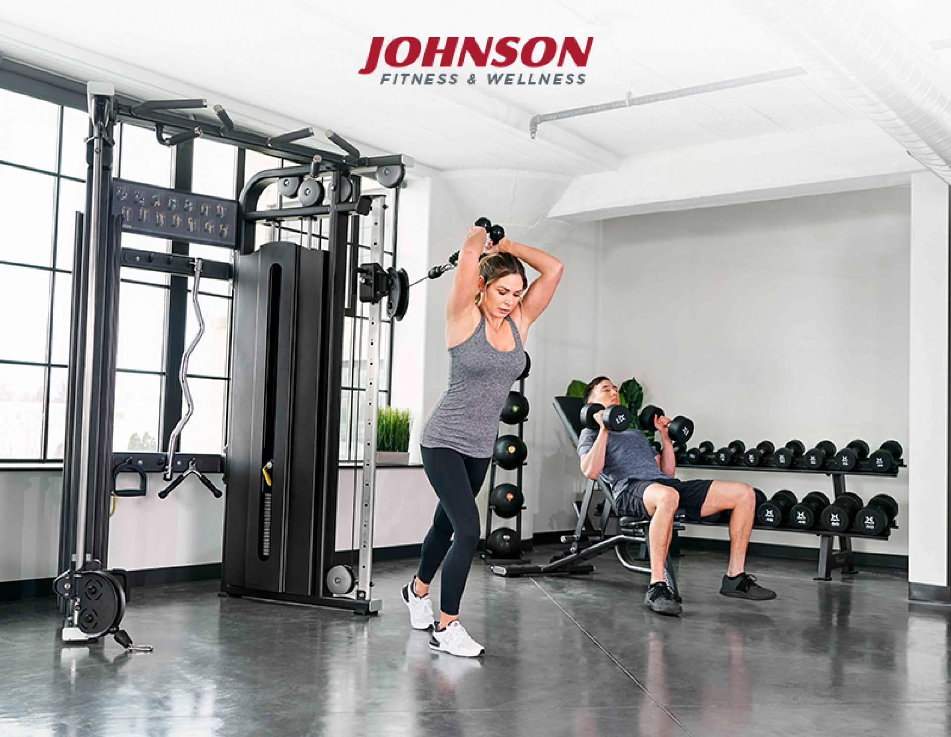 Johnson Fitness dispone de máquinas de musculación para entrenar