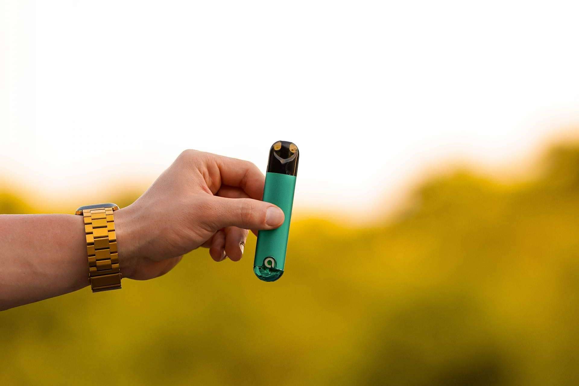 Cigarrillos electrónicos recargables, una de las opciones más baratas y ecológicas de Ammo Vaper