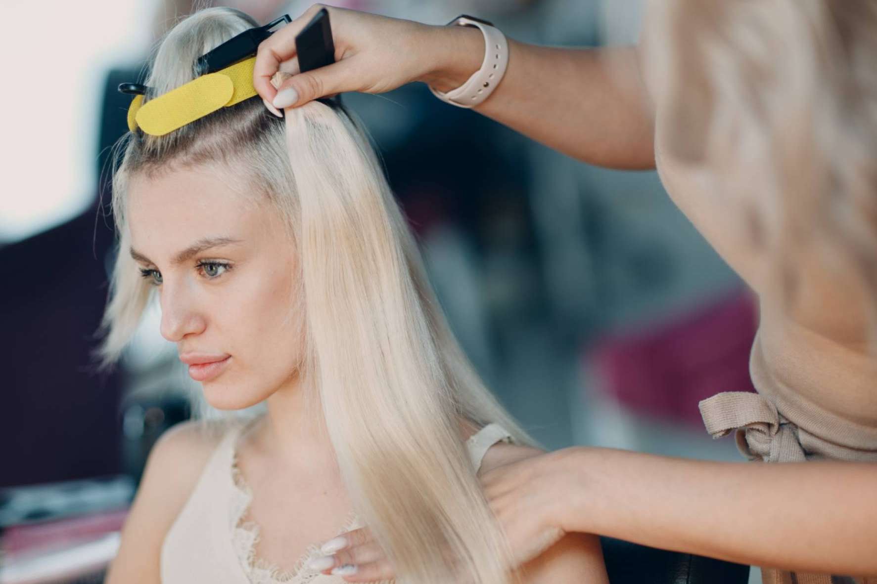 Lograr un look instantáneo con extensiones naturales de clip
