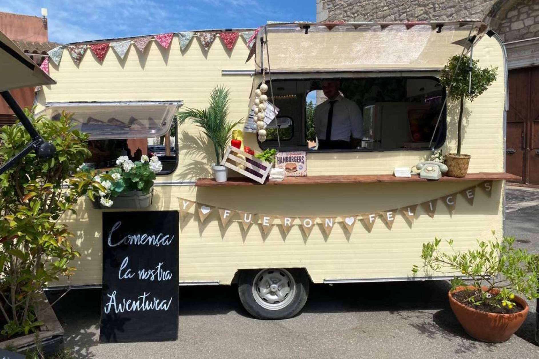 Contratar un catering para bodas en Just Royal BCN