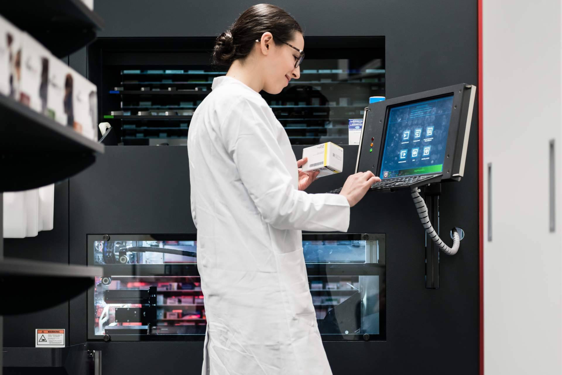 Automatizar una farmacia con robots, ¿cuáles son sus beneficios?, por Grupo Farma10
