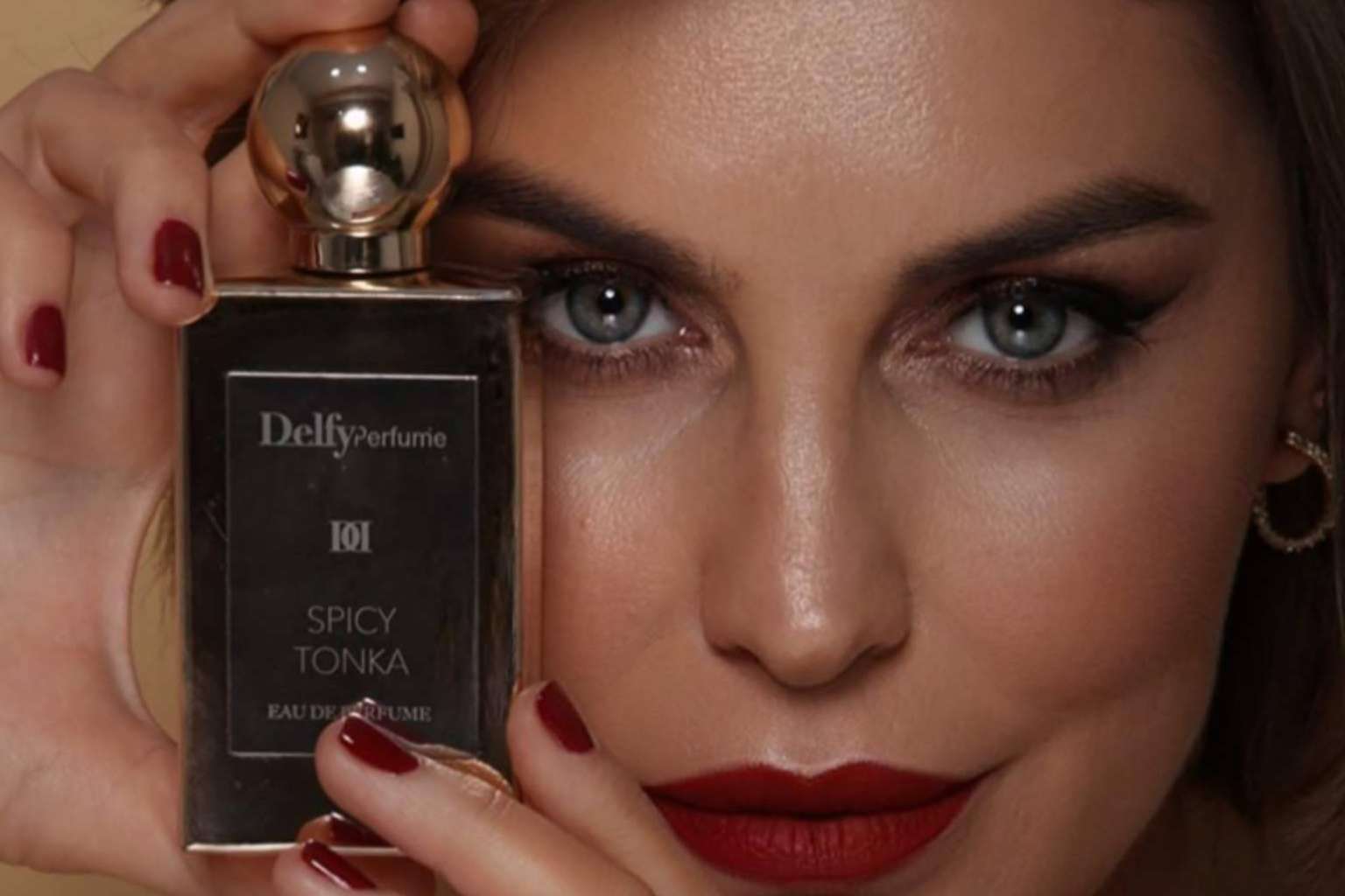 Encontrar un perfume único para parejas en Delfy Cosmetics