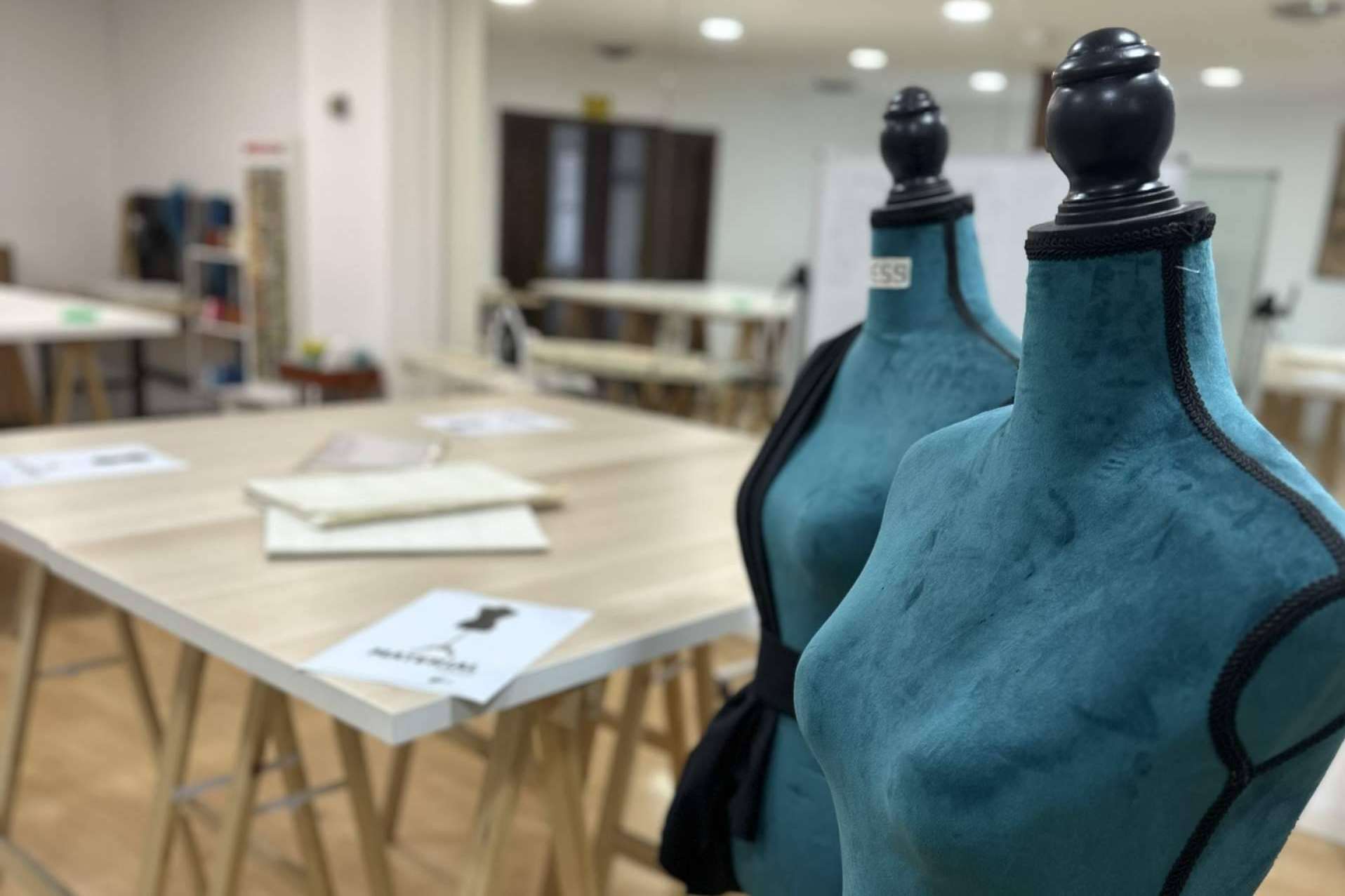 El espacio donde convertirse en un profesional de la moda, Mon Atelier