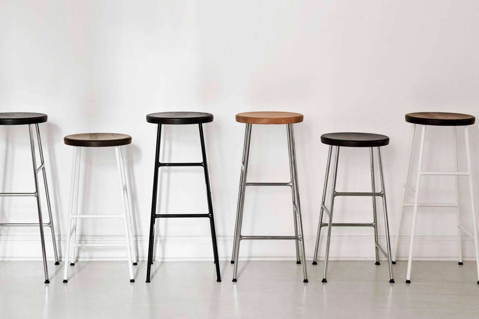 Muebles-Hostelería y su oferta de taburetes para hostelería prácticos, cómodos y de diferentes estilos