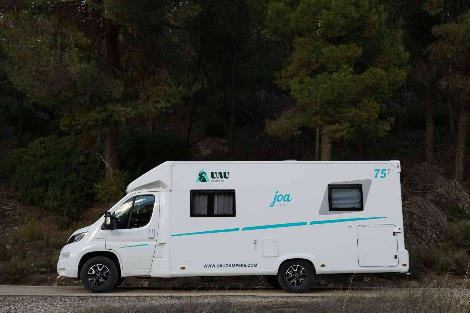 Alquilar autocaravanas prácticas, cómodas y completamente equipadas en Barcelona y Girona, de la mano de UAU Campers