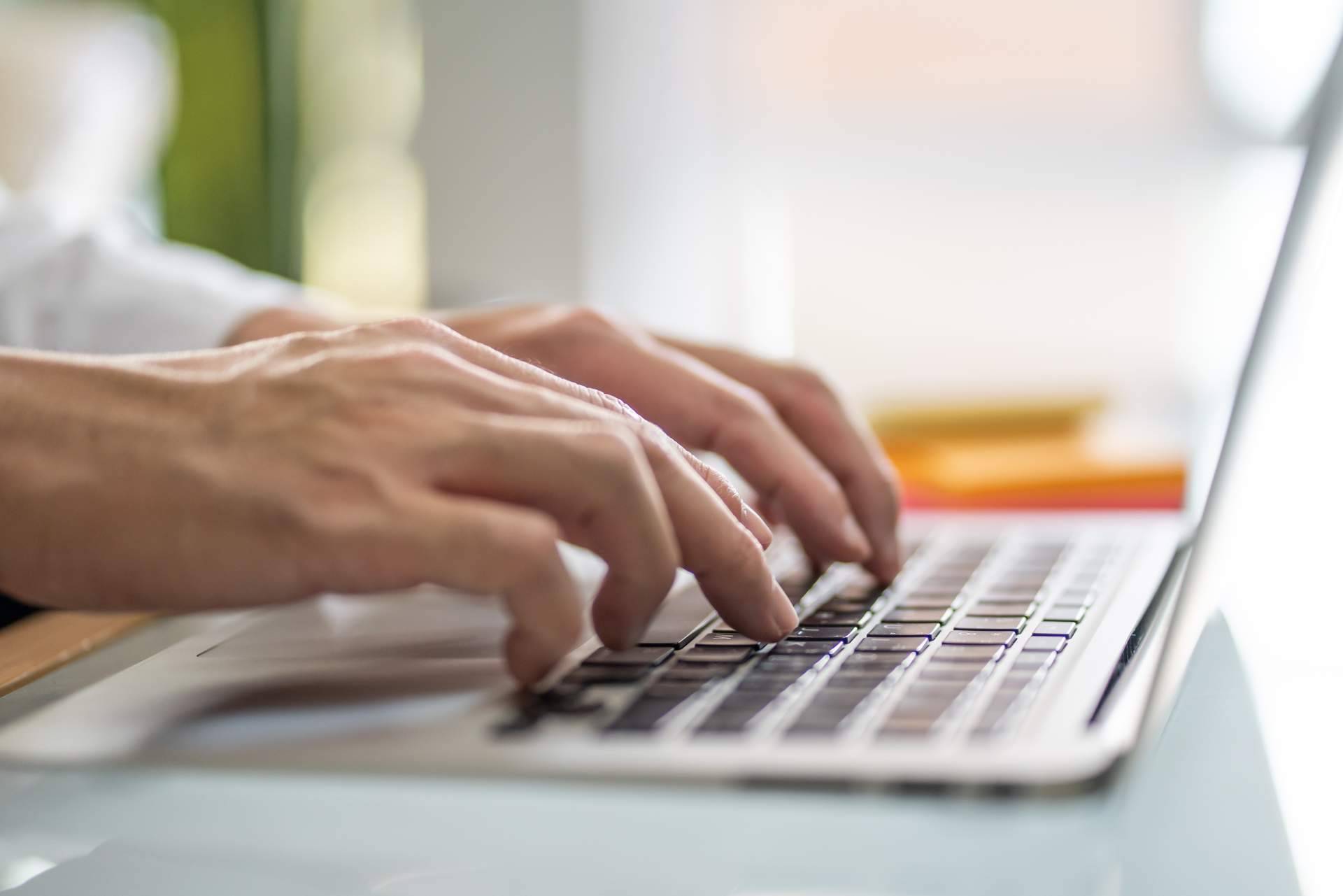 Cómo perfeccionar los trabajos de redacción con el uso de un contador de palabras online