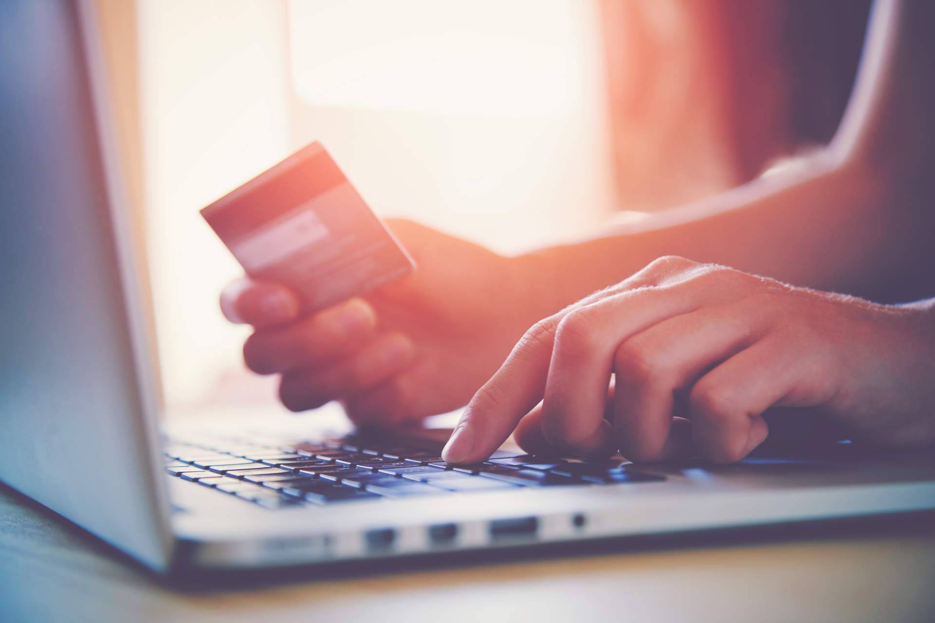 ¿Por qué cada vez más negocios deciden expandir el negocio local a través del e-commerce?