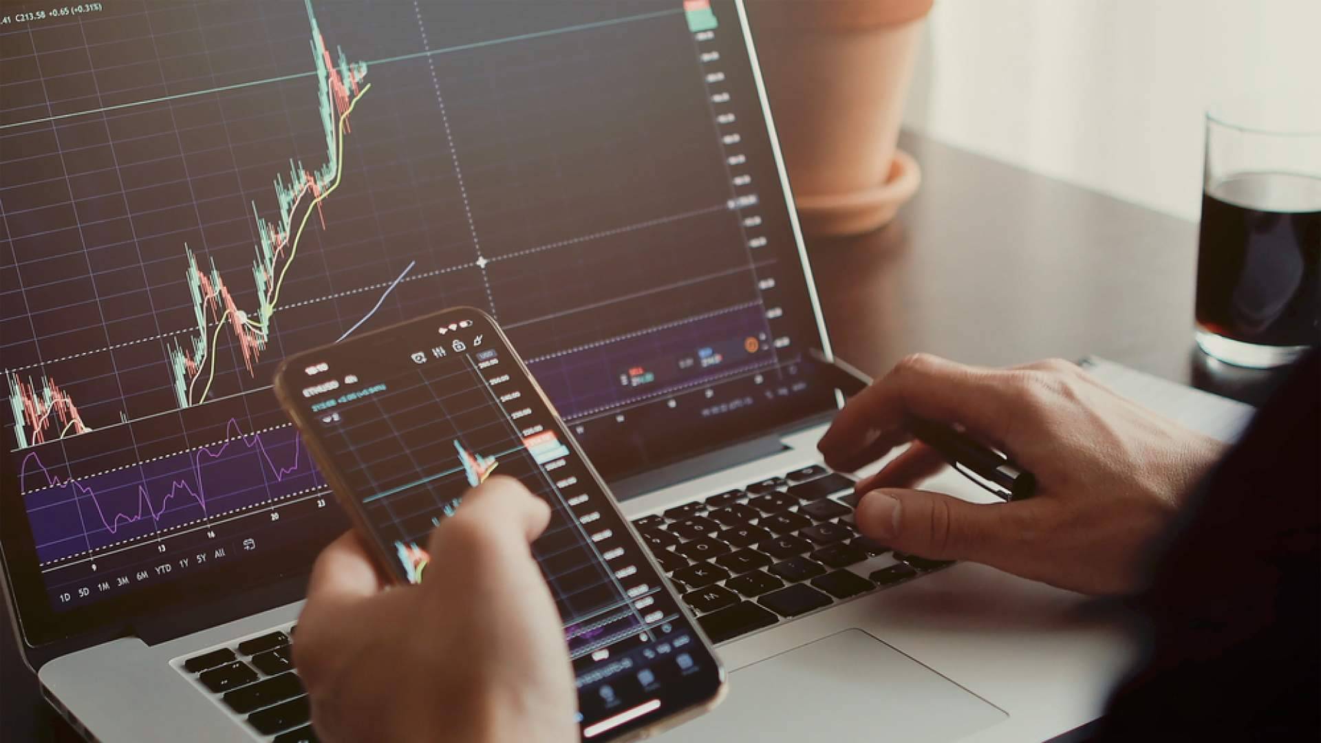 ¿Qué es el trading automático y cómo funciona?