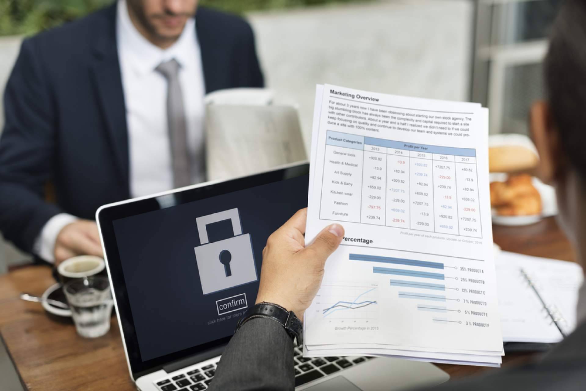 Cumplir con todos los requisitos de protección de datos que exige la ley con el software de Consulpyme