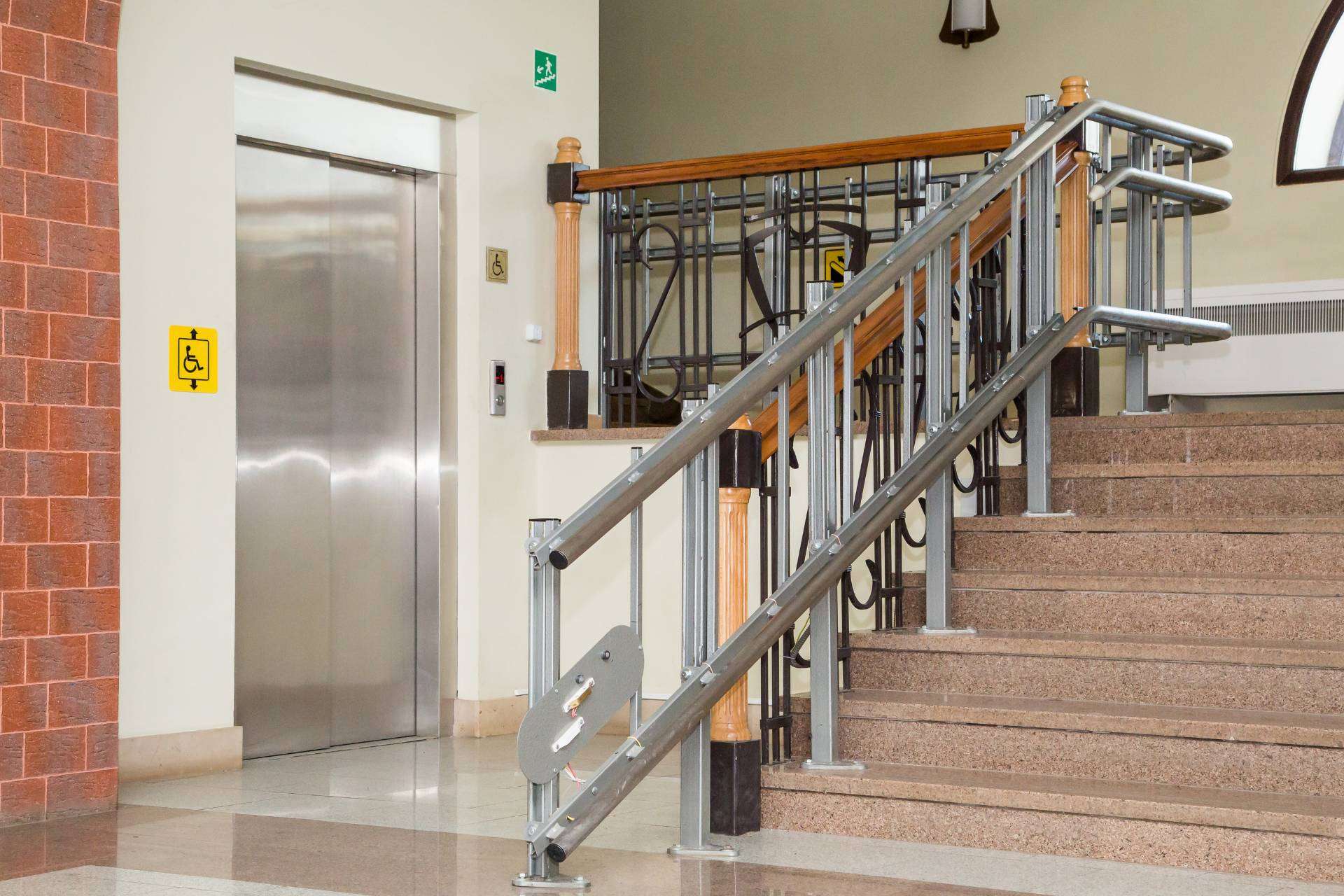 La importancia de la accesibilidad en edificios existentes, por Disel Studio