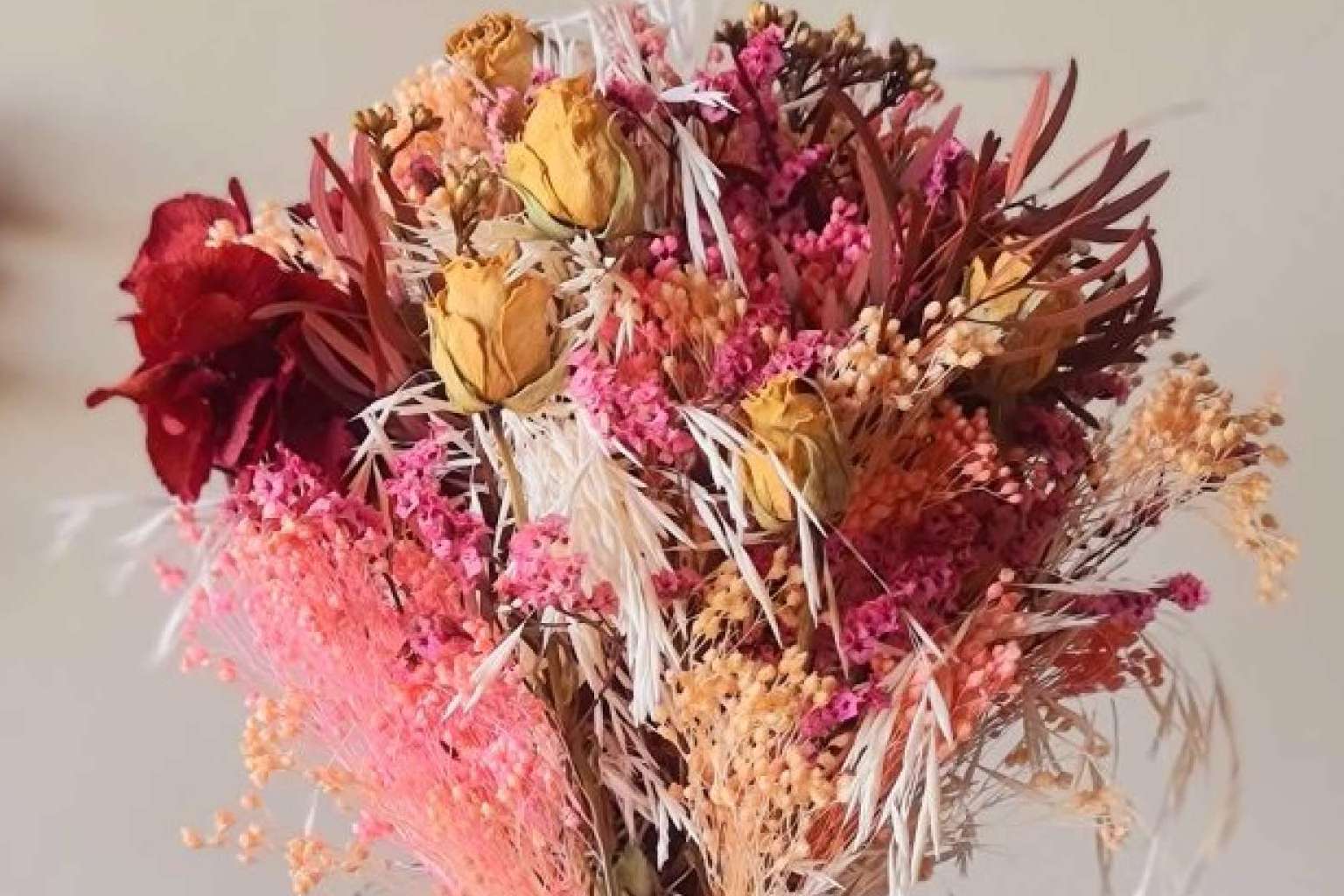 El amor es para siempre con las flores preservadas de Flores Akita