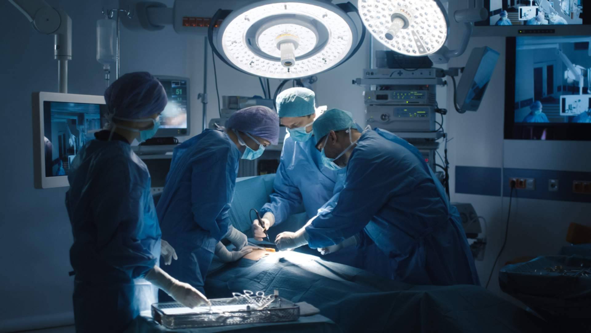Entrevista al experto en cirugía general y digestiva Barcelona, el Dr. Javier Martínez Pascuas