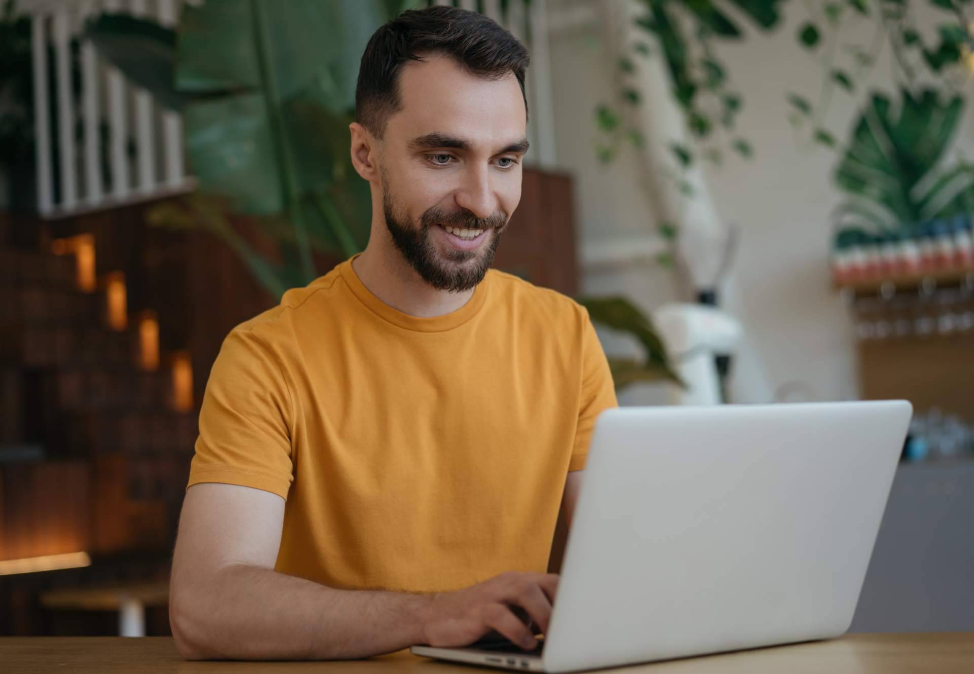 Todo lo que ofrece la formación online para sectores público y privado