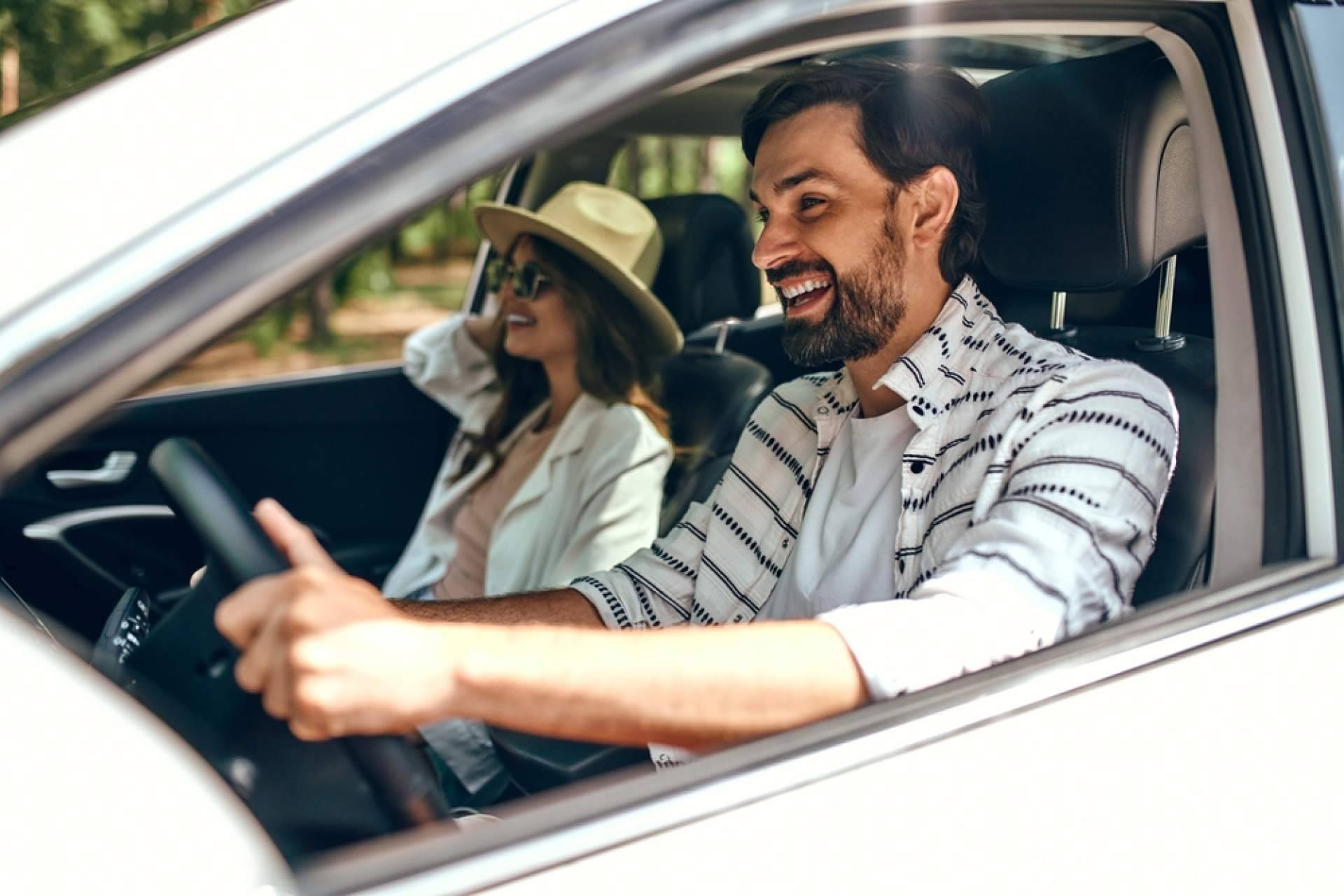 Contratar coches de renting a buen precio, con la compañía Prisma Renting